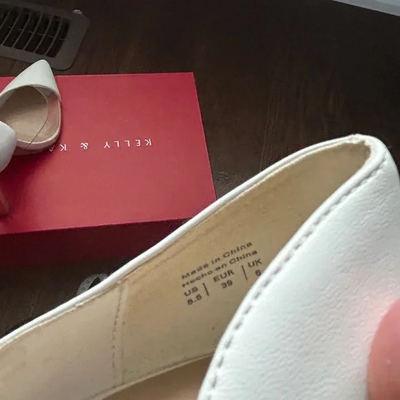 Aldo White Elegant Pointed-Toe Heels - Picture 6 of 7